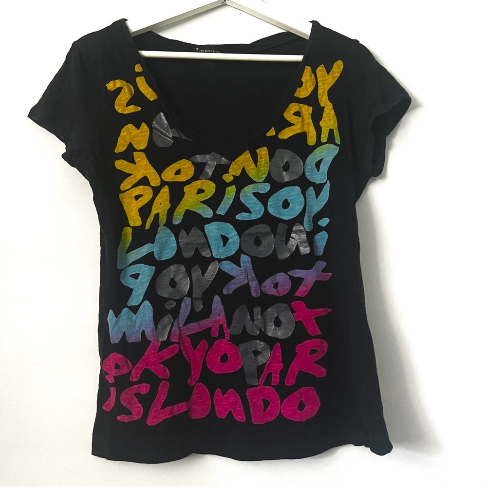 FOREVER 21 Colorful Graphic Women's Top Size M